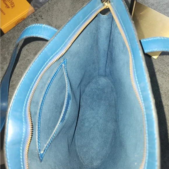 Louis Vuitton Saint Jacques Toledo Epi Shoulder Bag Authentic - Picture 3 of 9